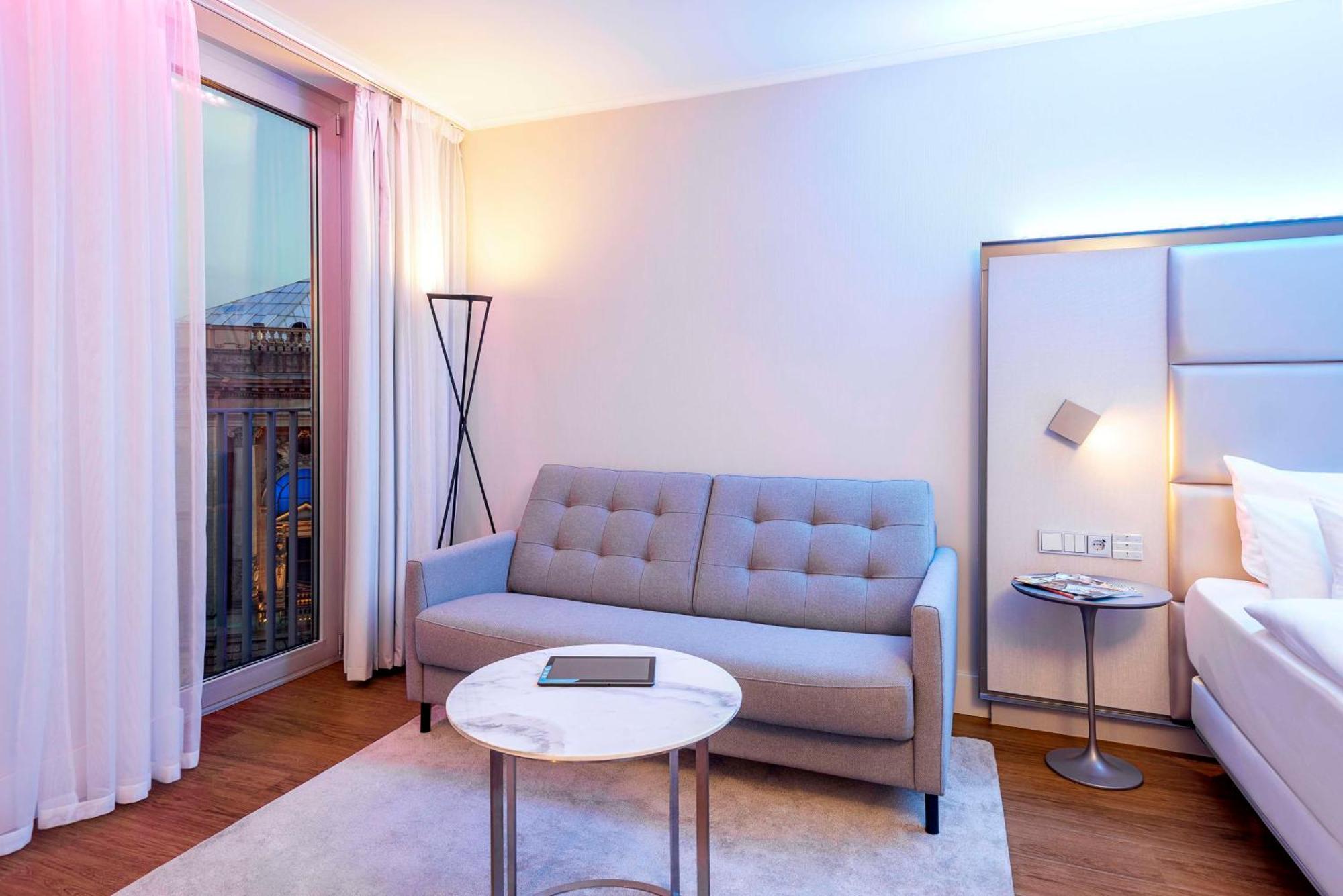Hotel Nh Collection Berlin Mitte Am Checkpoint Charlie Esterno foto