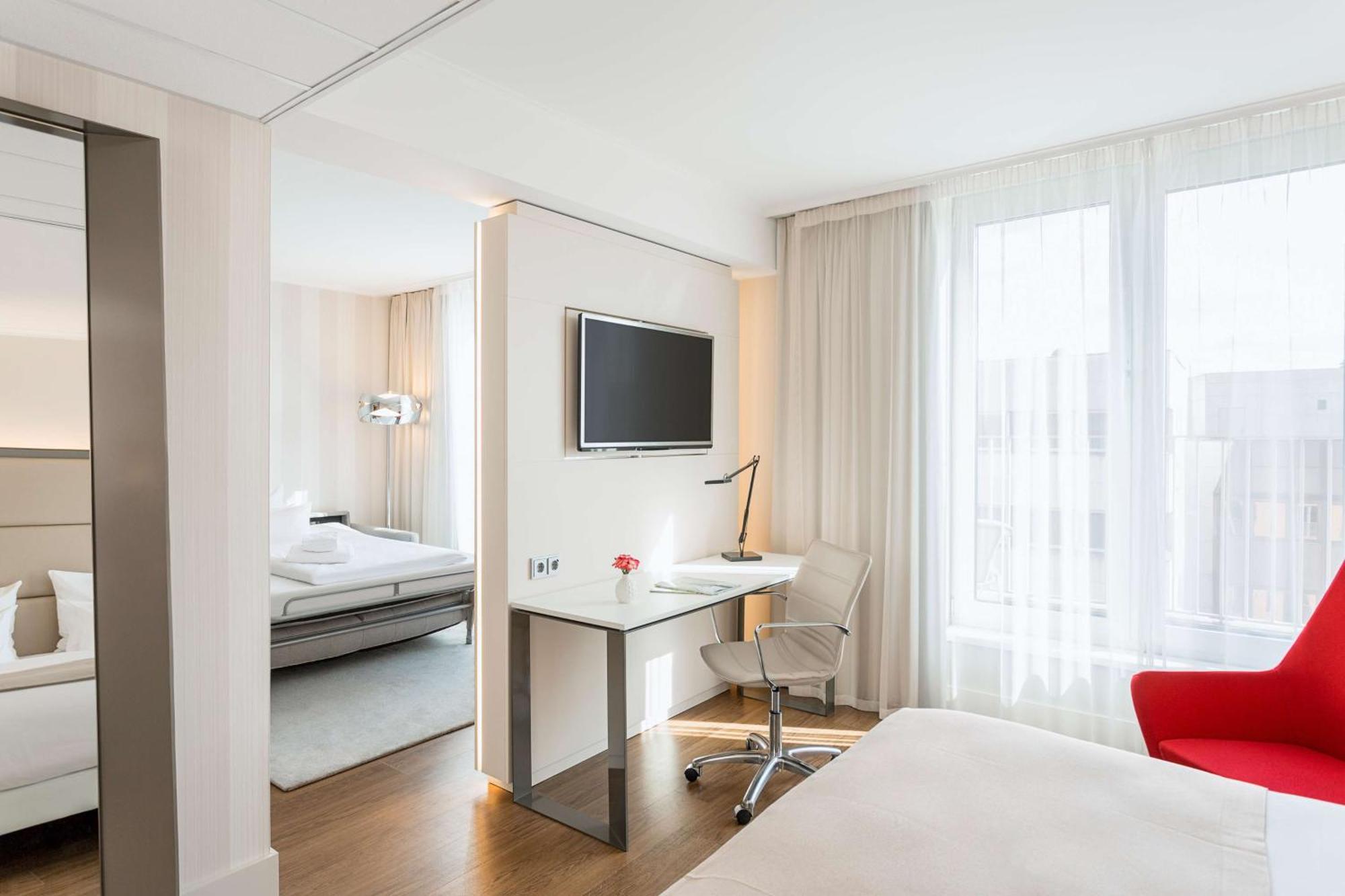 Hotel Nh Collection Berlin Mitte Am Checkpoint Charlie Esterno foto