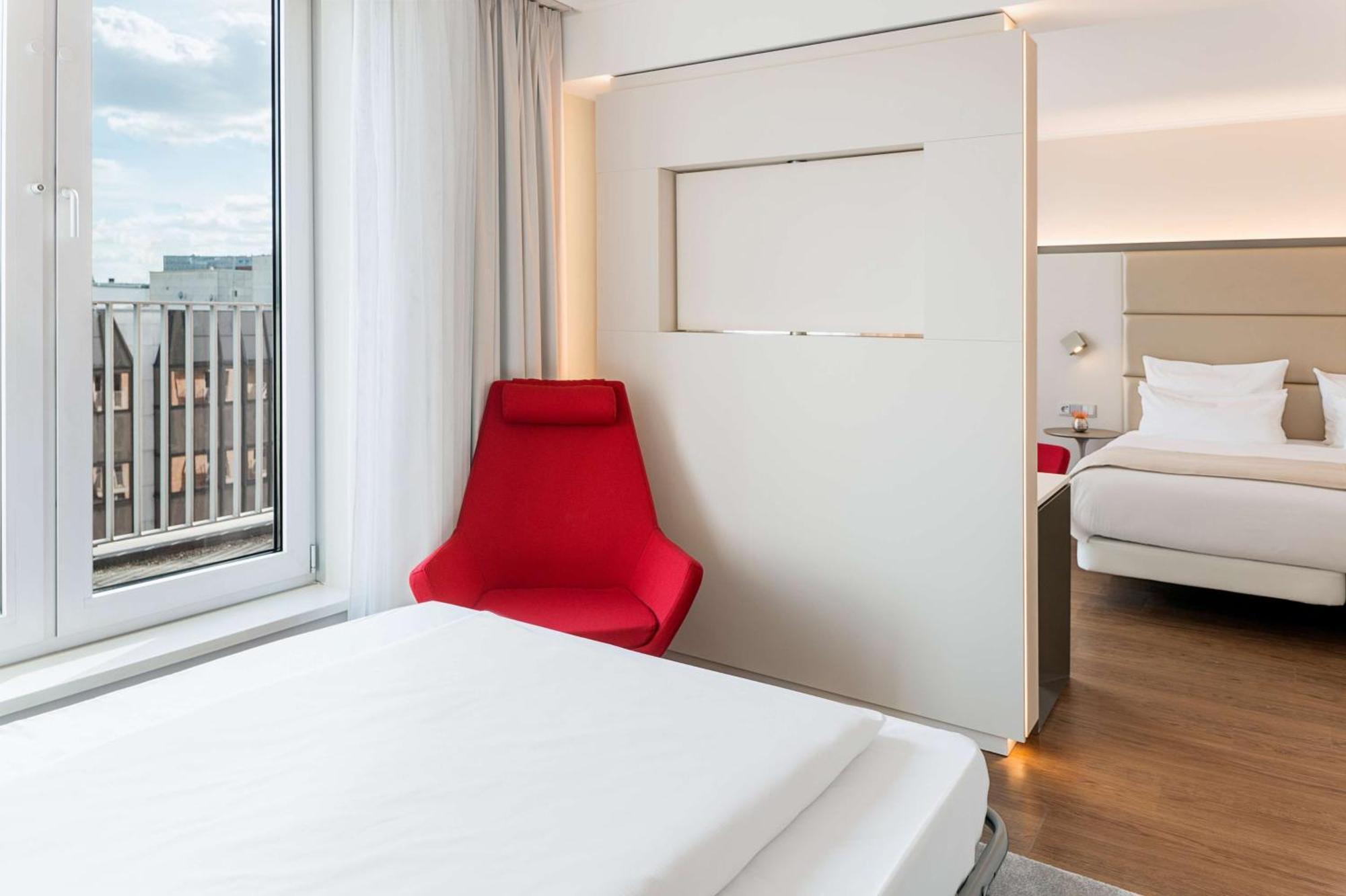 Hotel Nh Collection Berlin Mitte Am Checkpoint Charlie Esterno foto