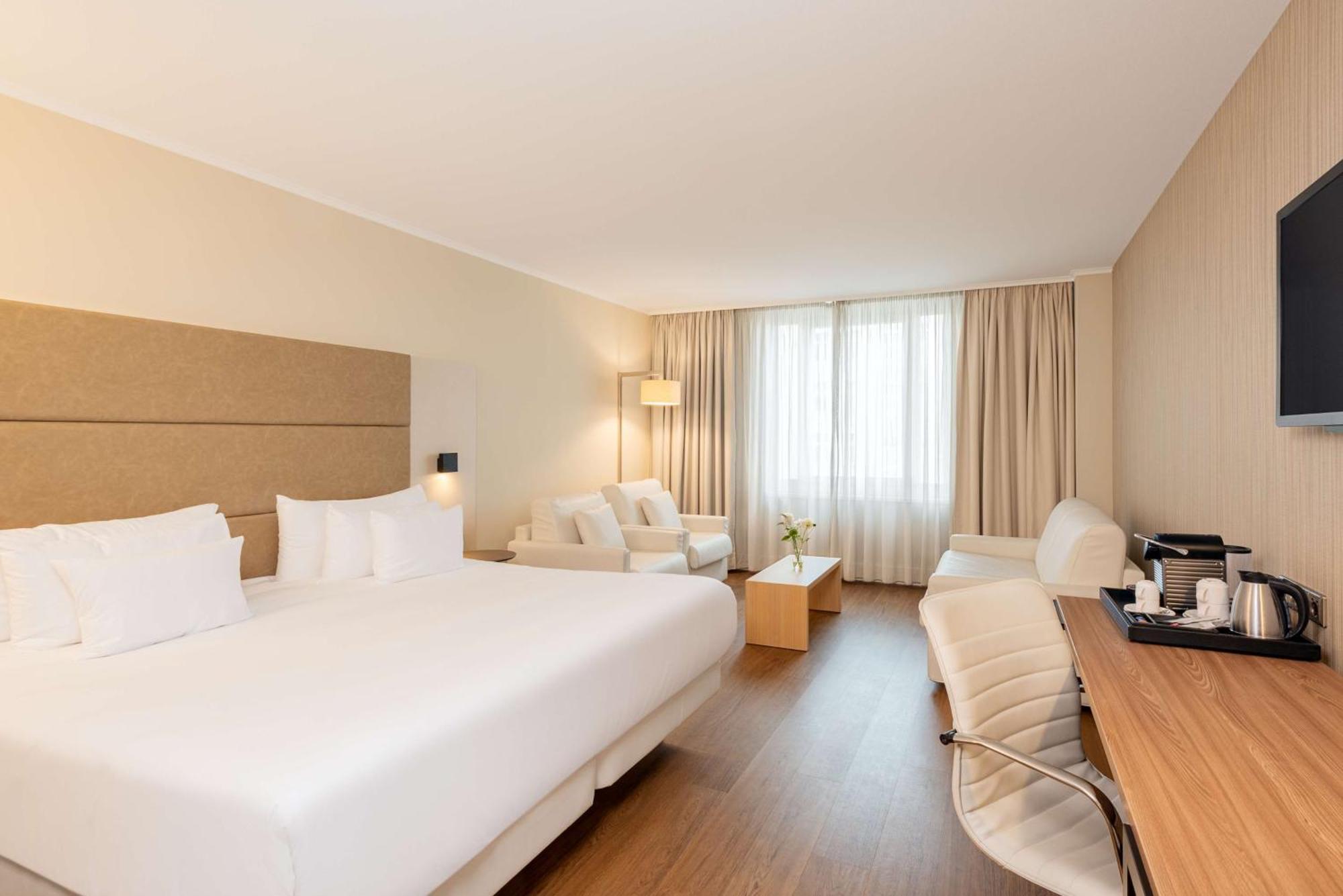Hotel Nh Collection Berlin Mitte Am Checkpoint Charlie Esterno foto