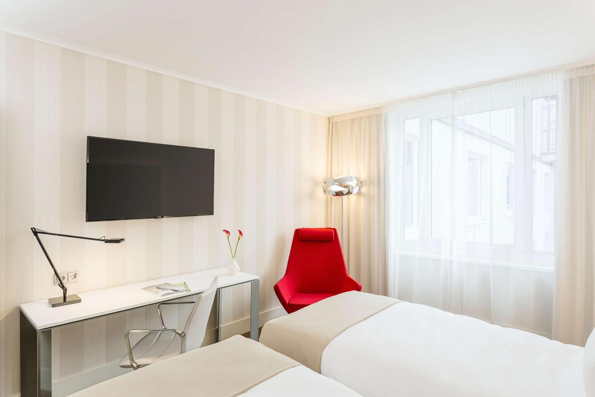 Hotel Nh Collection Berlin Mitte Am Checkpoint Charlie Esterno foto