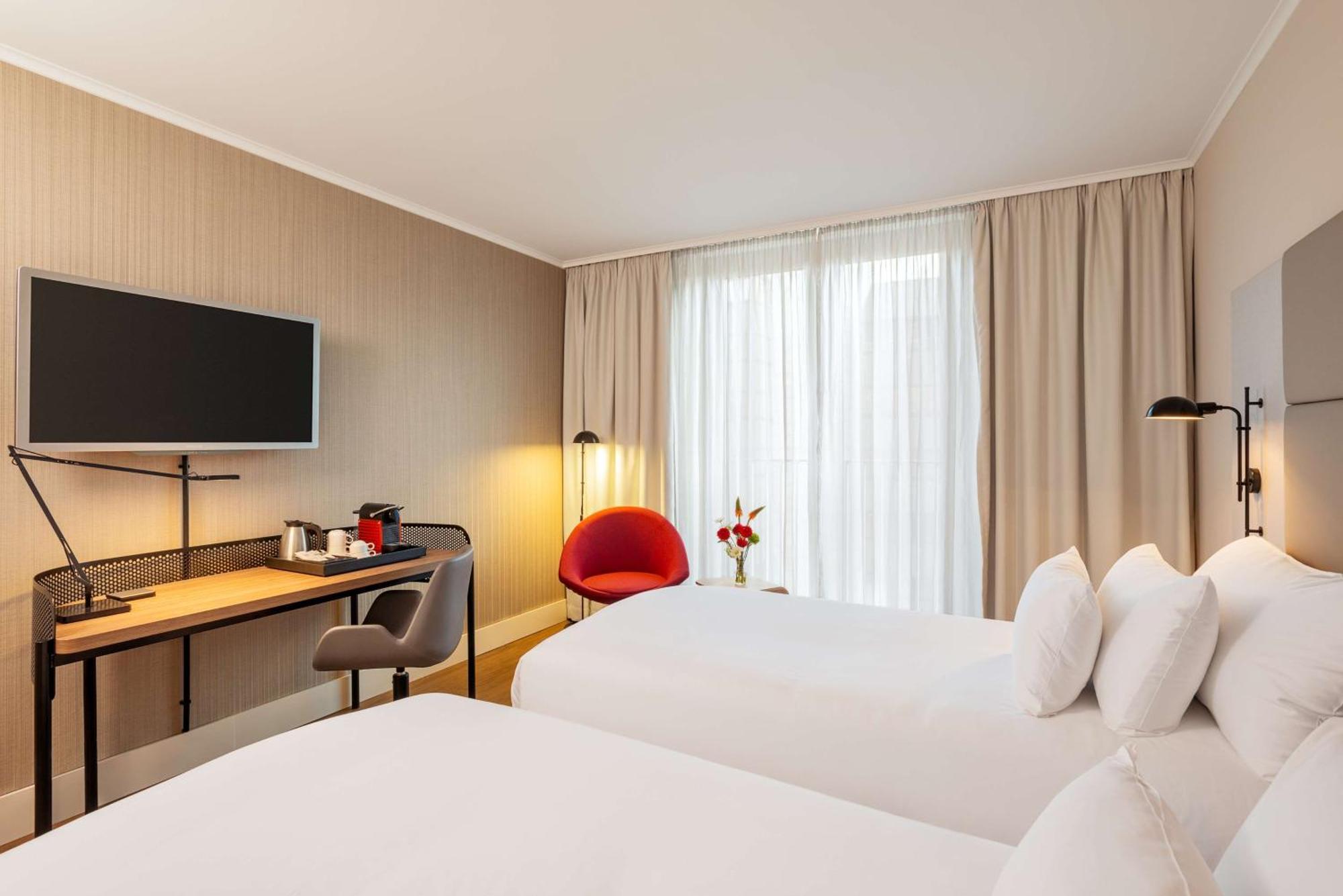 Hotel Nh Collection Berlin Mitte Am Checkpoint Charlie Esterno foto