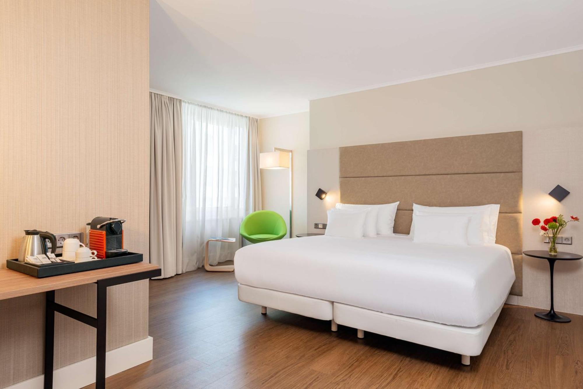 Hotel Nh Collection Berlin Mitte Am Checkpoint Charlie Esterno foto