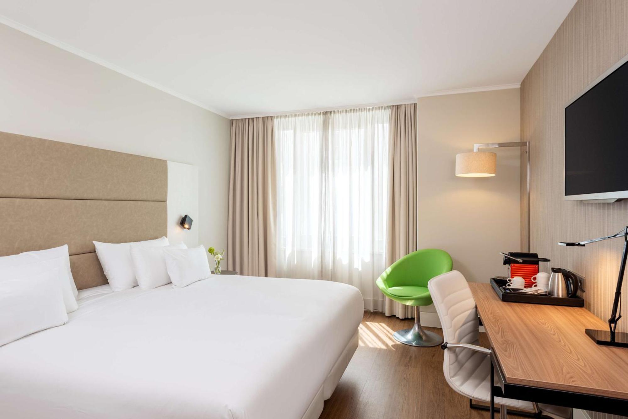 Hotel Nh Collection Berlin Mitte Am Checkpoint Charlie Esterno foto