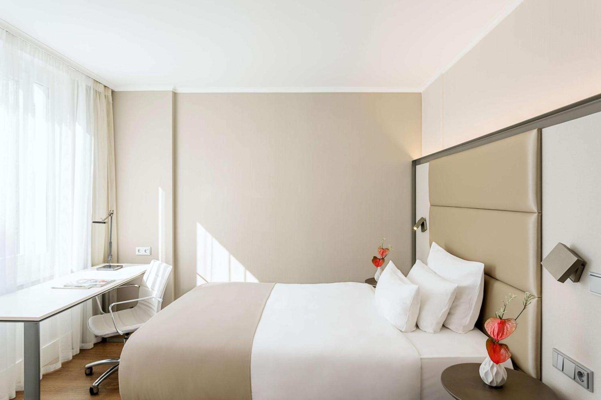 Hotel Nh Collection Berlin Mitte Am Checkpoint Charlie Esterno foto